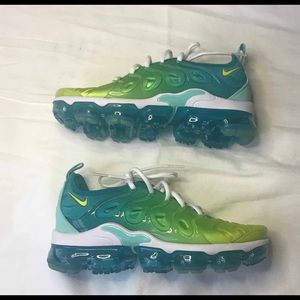 Nike Air Vapormax Plus-Womens
